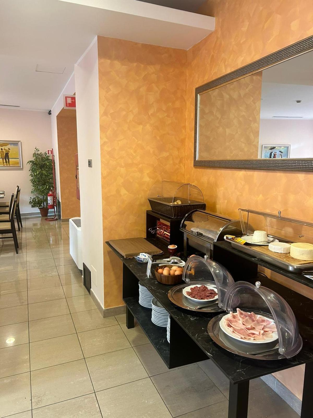 Hotel Cavour Rieti Exterior foto